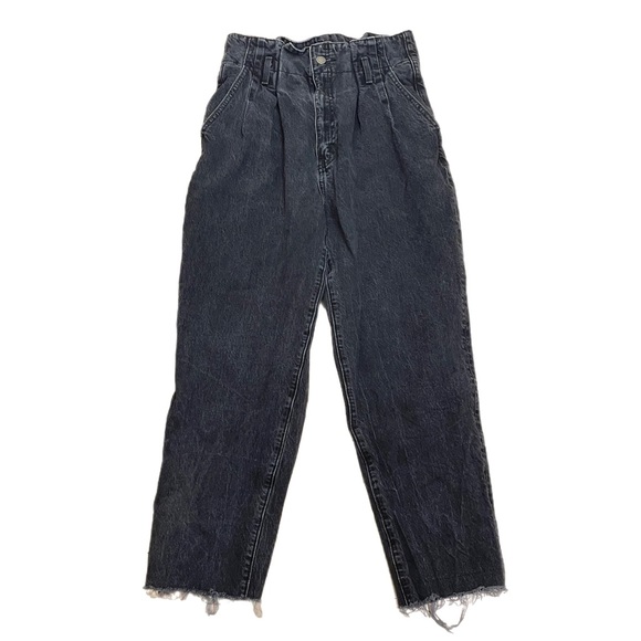 Abercrombie & Fitch Denim - Abercrombie & Fitch High Rise Mom Jean